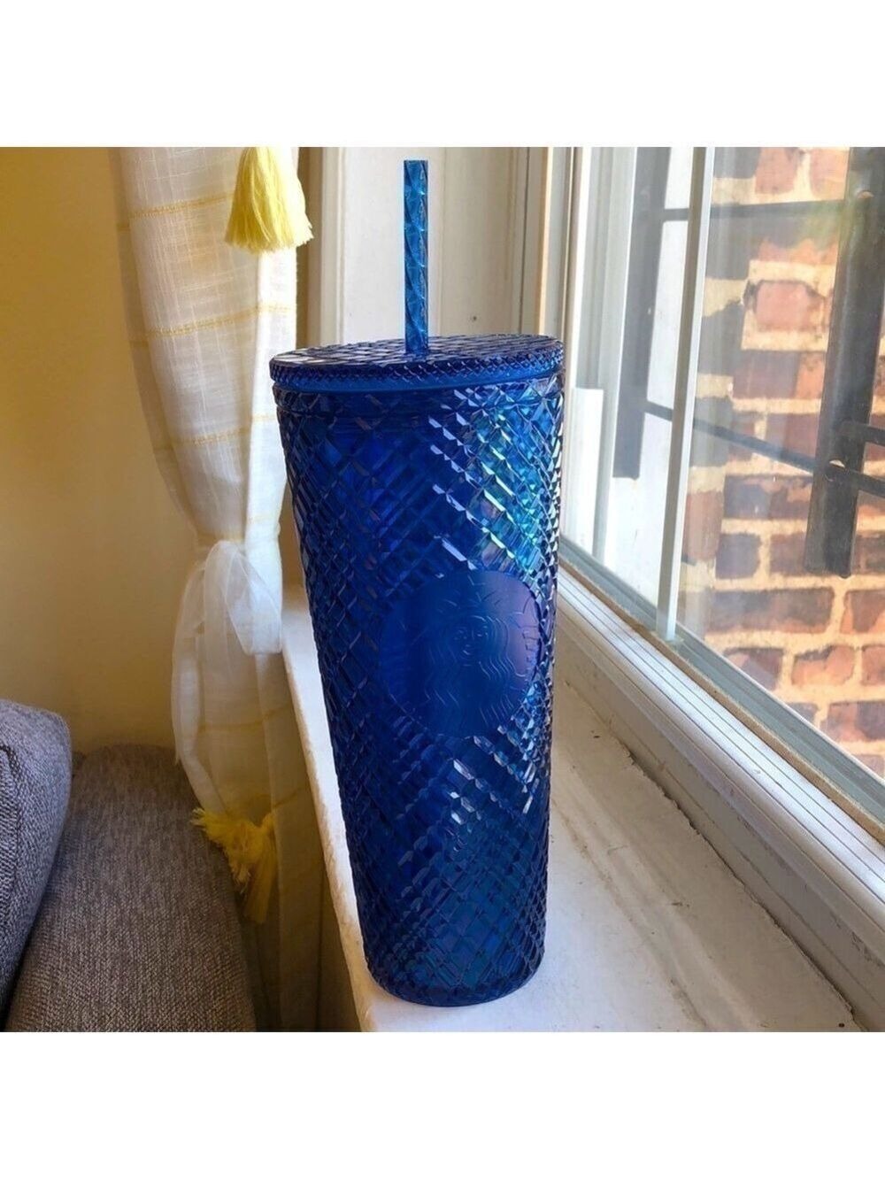 Starbucks Jeweled Diamond Blue Azure Holiday 2022 Ice Tumbler Venti Gift